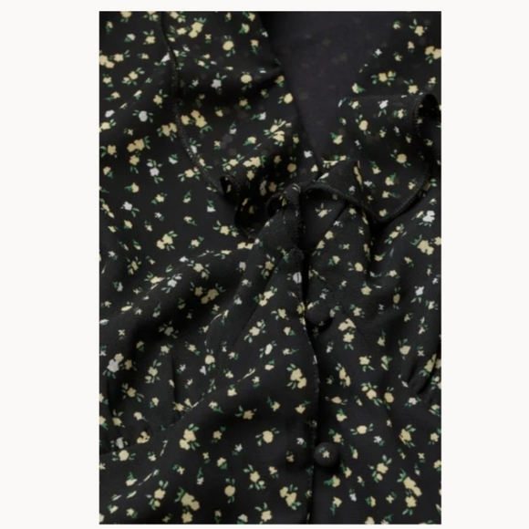 H&M DIVIDED Black & Yellow Multi-Color Floral Puff Sleeve Playsuit, Medium - Picture 6 of 16